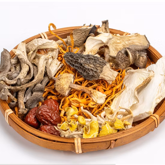 Classifica un fungo essiccato biologico intero per la zuppa di noodle al pollo